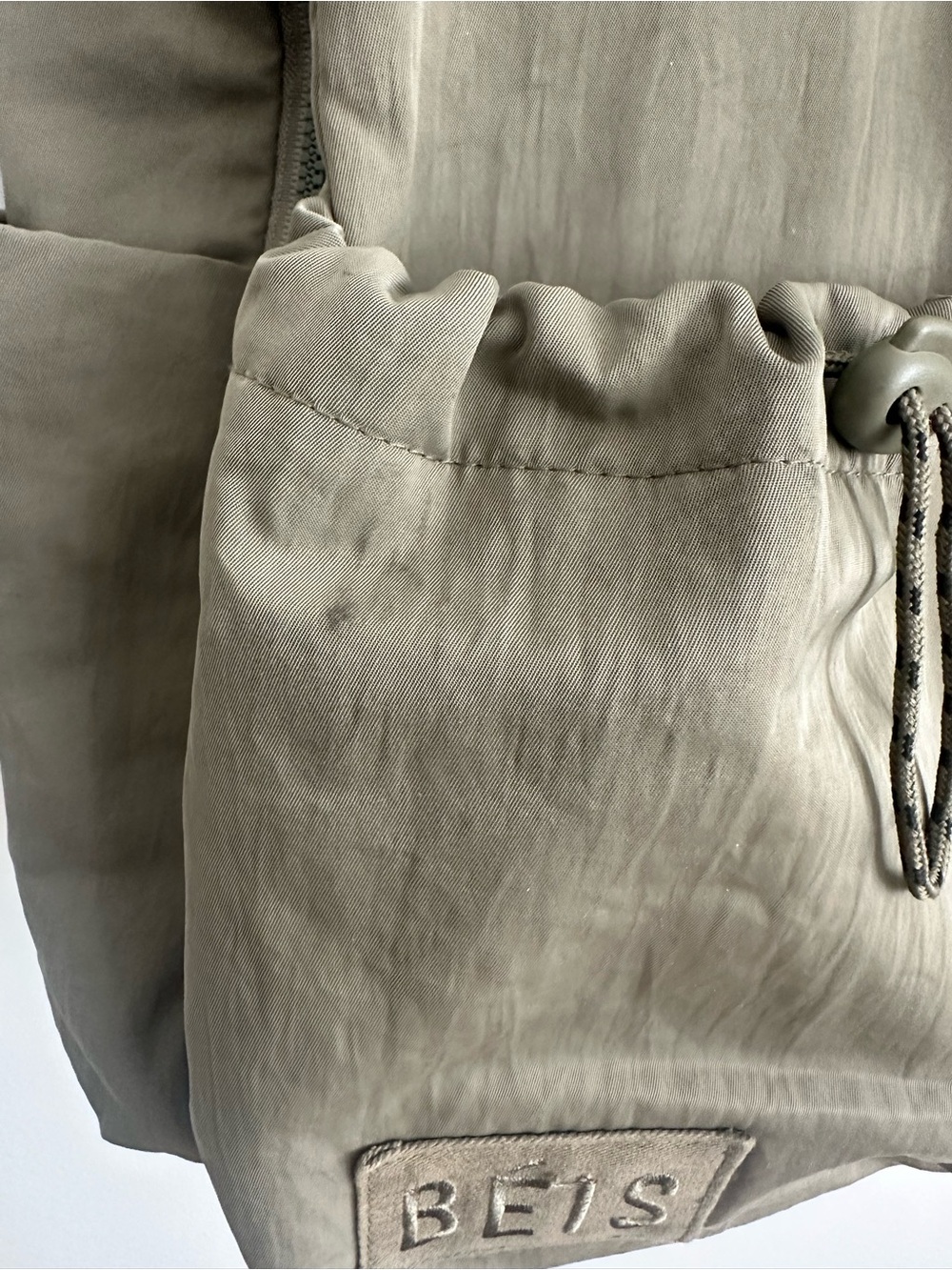 Beis Sport Travel Bag in Olive - Picture 4 of 8